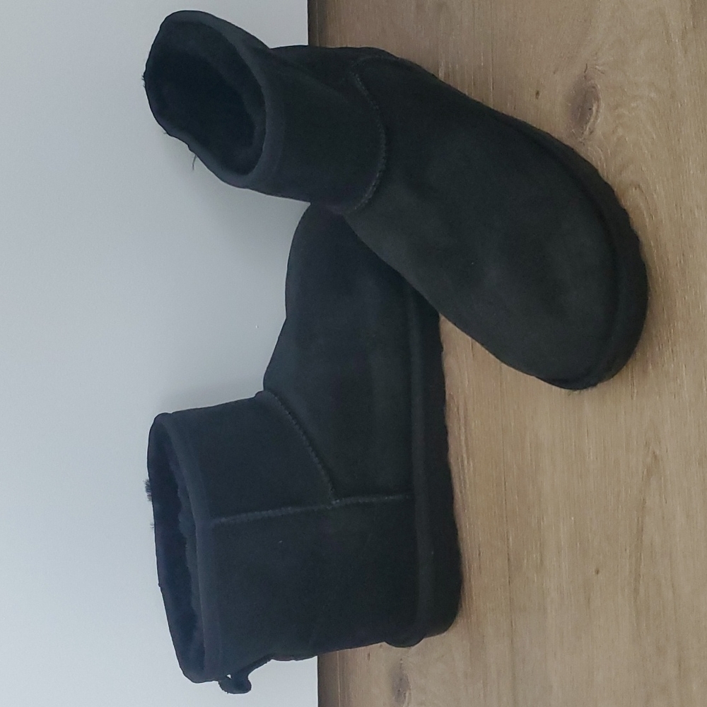 Black size 10 leather sherpa boots